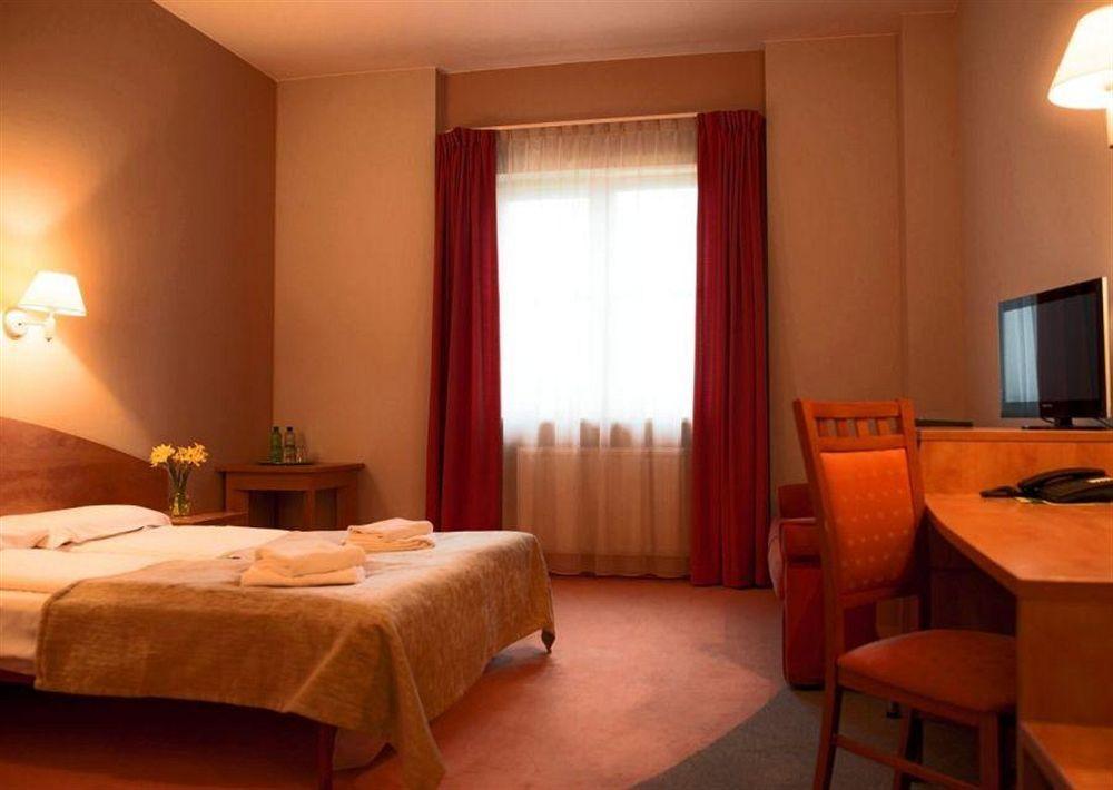 Comfortbiznes Pruszkow Ngoại thất bức ảnh