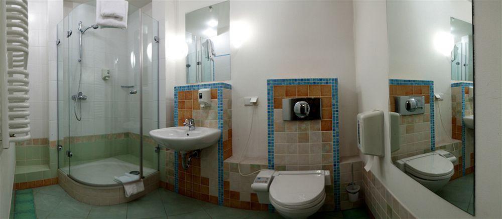 Comfortbiznes Pruszkow Ngoại thất bức ảnh