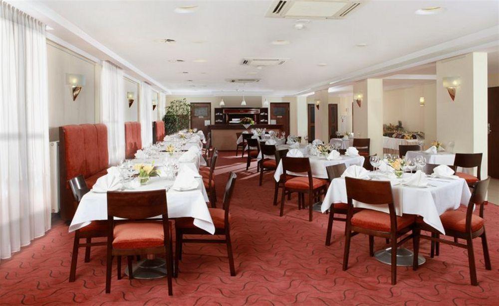 Comfortbiznes Pruszkow Ngoại thất bức ảnh