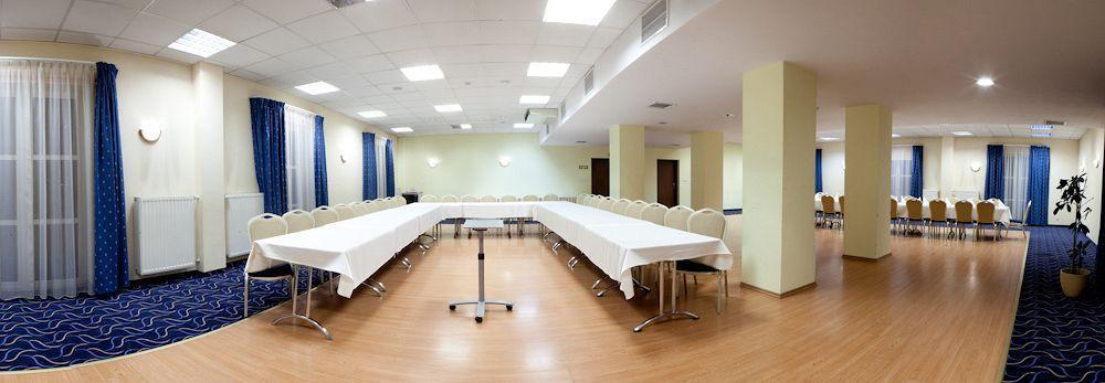 Comfortbiznes Pruszkow Ngoại thất bức ảnh