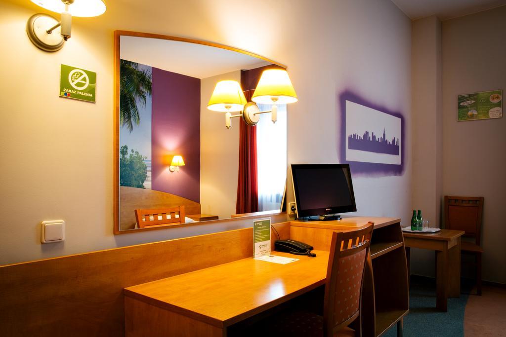 Comfortbiznes Pruszkow Ngoại thất bức ảnh