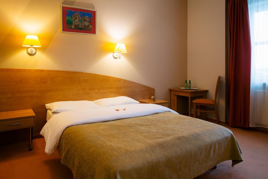 Comfortbiznes Pruszkow Ngoại thất bức ảnh